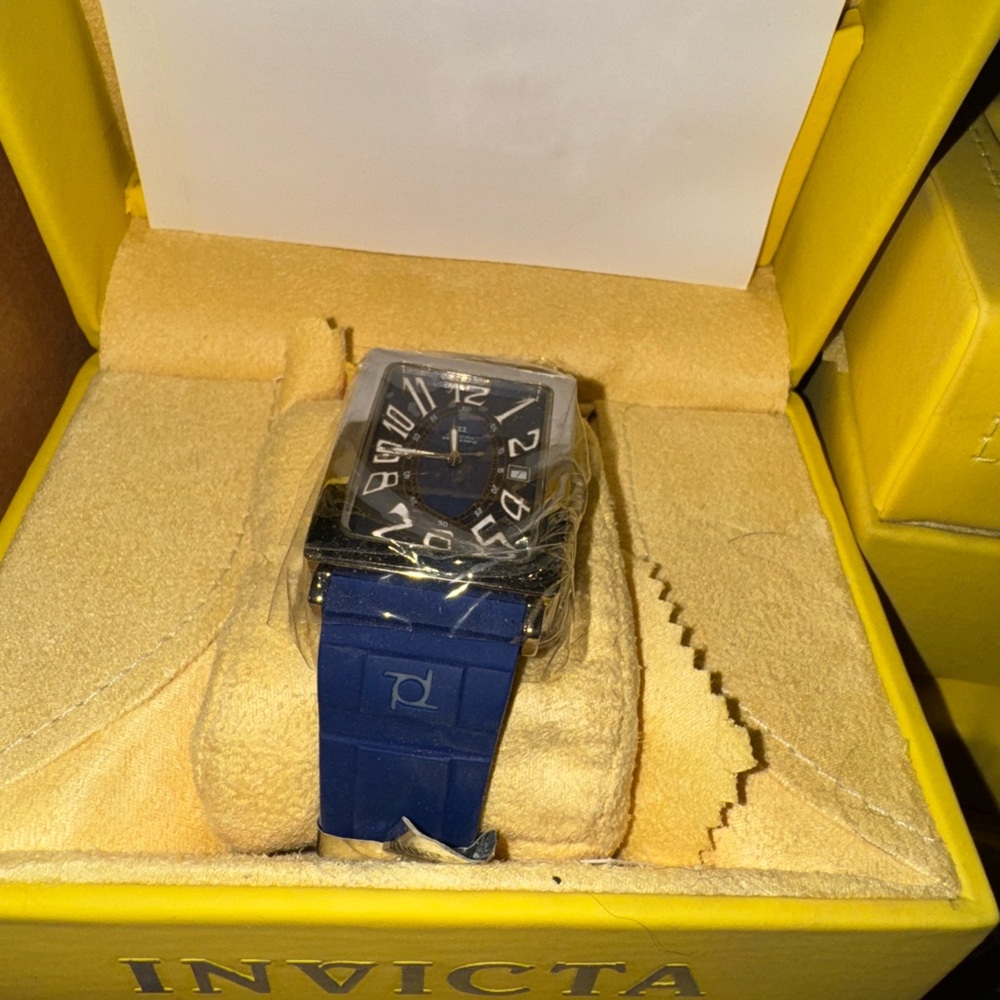 Invicta Blue Watch Accessories